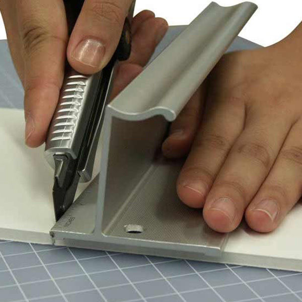 SafetyRuler Platinum safety cutting ruler